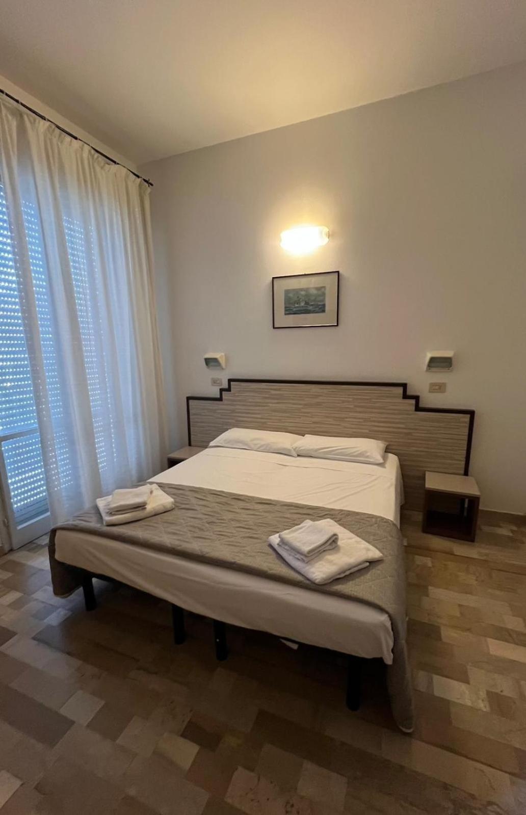 Marittima Hotel Rimini Esterno foto